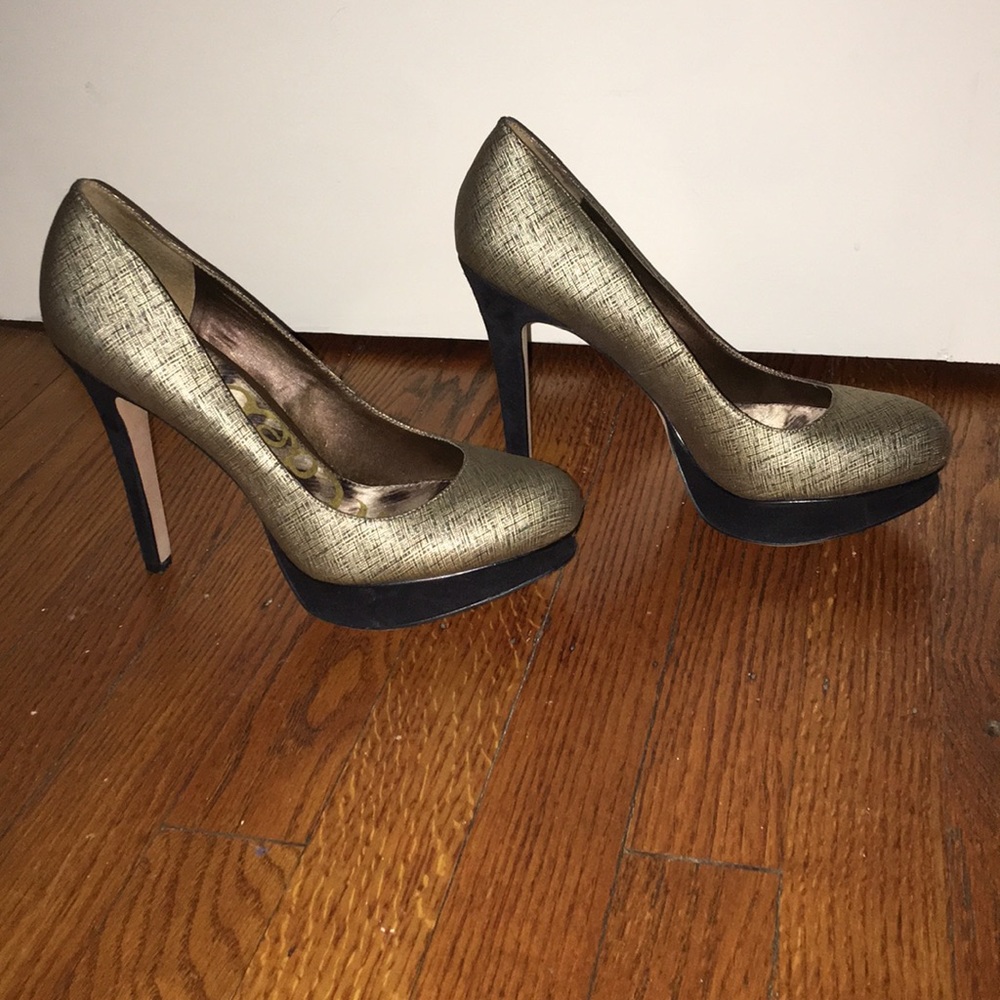 Black and Gold Sam Edelman Heels